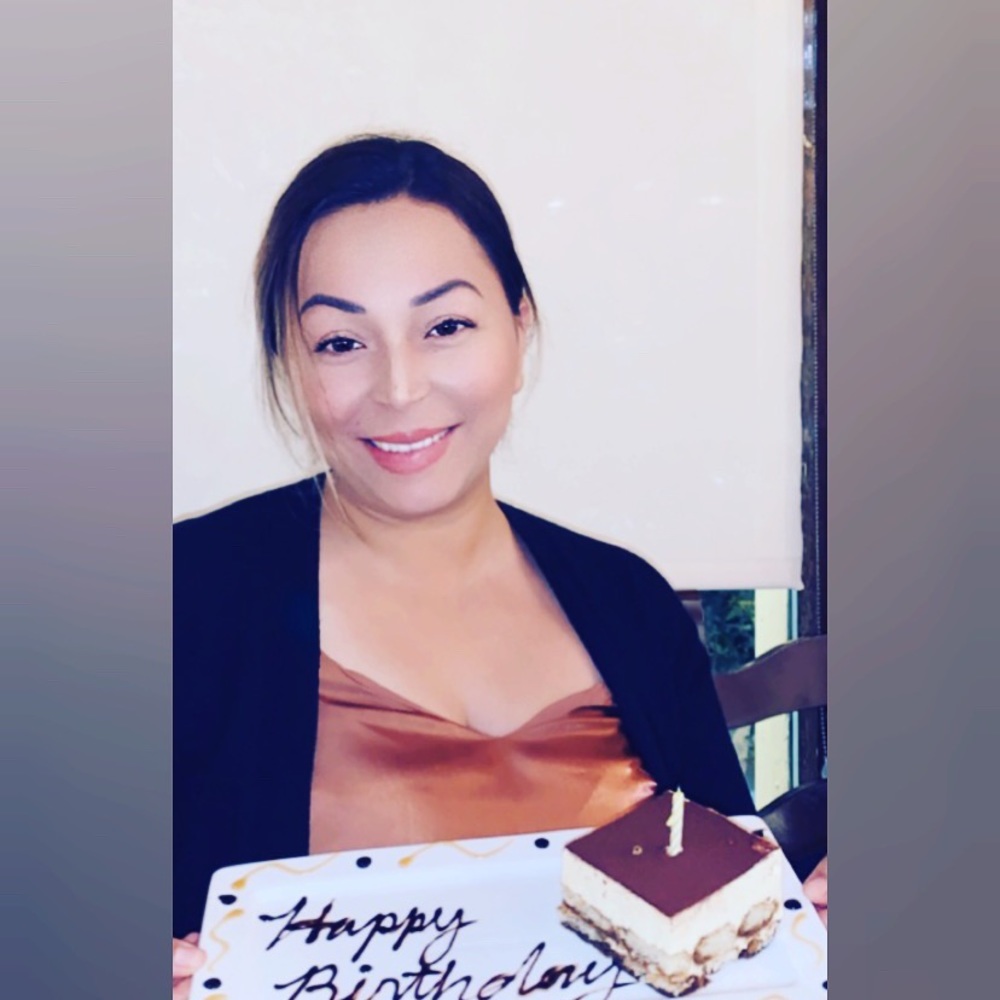 Meet your Posher, Yadira